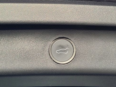 Used 2024 Tesla Model Y Long Range image 10