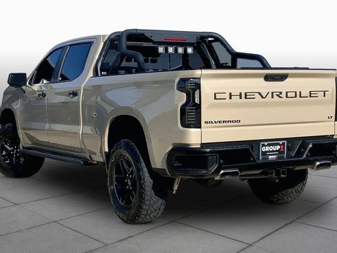 Used 2022 Chevrolet Silverado 1500 LT Trail Boss w/ LT Trail Boss Premium Package AWD/4WD image 12