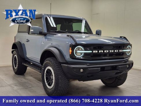 Certified 2023 Ford Bronco Outer Banks w/ Sasquatch Package image 2