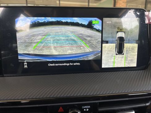 Certified 2025 Nissan Kicks SR AWD/4WD image 23