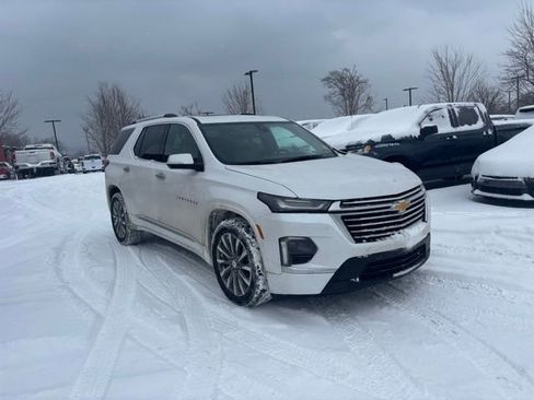 Used 2023 Chevrolet Traverse Premier image 4