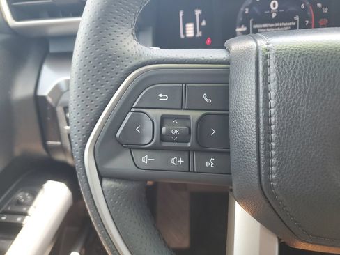 Used 2026 Toyota 4Runner SR5 RWD image 19