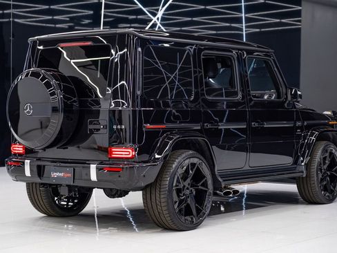 Used 2025 Mercedes-Benz G 63 AMG 4MATIC image 17