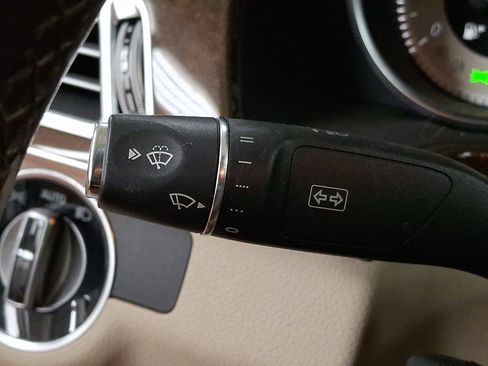 Used 2014 Mercedes-Benz E 350 4MATIC Sedan image 19