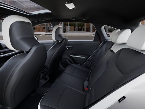 New 2026 Kia K4 GT-Line Turbo image 18