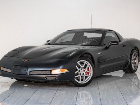 Used 2002 Chevrolet Corvette Z06 w/ Memory Pkg image 4