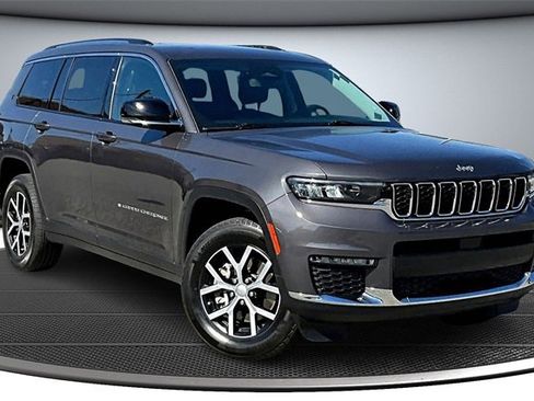 Used 2023 Jeep Grand Cherokee L Limited image 3