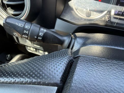 Used 2021 Toyota Tacoma TRD Off-Road RWD image 19