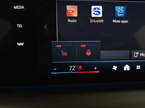 Used 2025 BMW 228i xDrive w/ Technology Package image 19