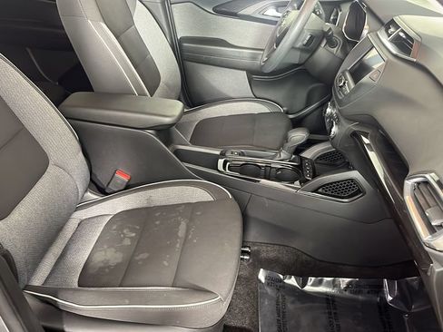 Used 2023 Chevrolet TrailBlazer LT AWD/4WD image 22
