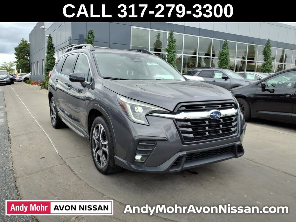 Used 2023 Subaru Ascent Limited AWD/4WD image 2