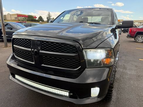 Used 2018 RAM 1500 Express w/ Express Value Package AWD/4WD image 14