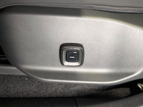 New 2025 Volvo EX30 Ultra w/ Climate Package image 13