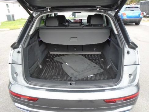 Used 2023 Audi Q5 2.0T Premium Plus w/ Premium Plus Package AWD/4WD image 11