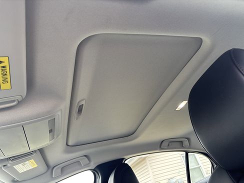 Used 2025 MAZDA MAZDA3 s image 28