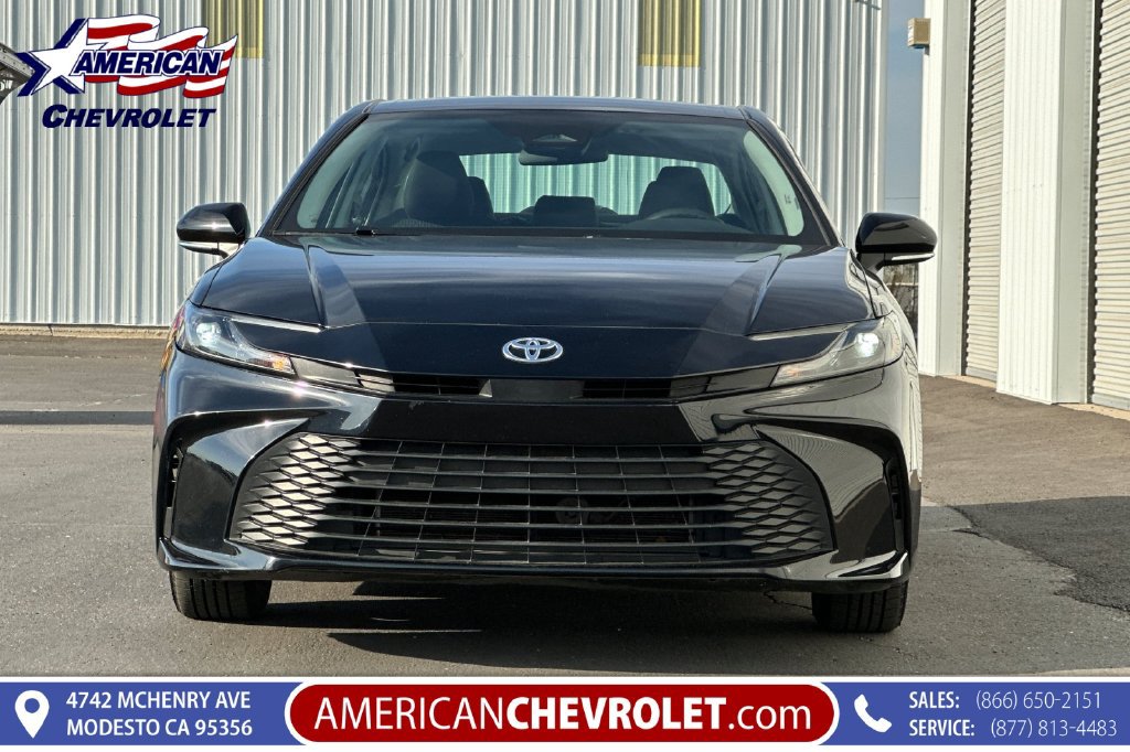 Used 2025 Toyota Camry LE FWD image 9