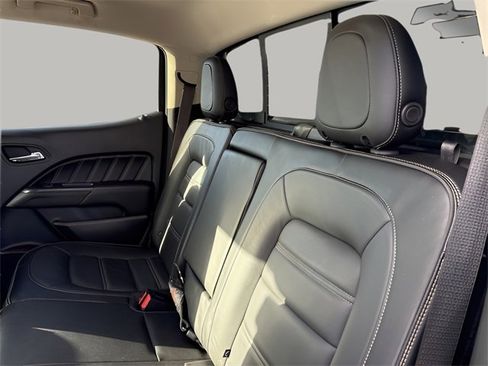 Used 2021 GMC Canyon Denali image 17