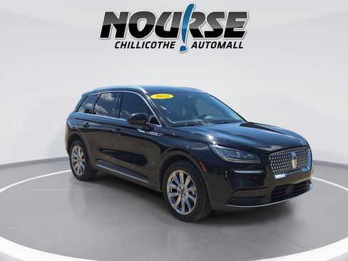 Used 2022 Lincoln Corsair AWD w/ Premium Package image 2