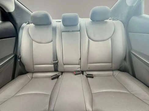 Used 2012 Hyundai Elantra Limited FWD image 18