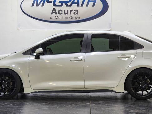 Used 2020 Toyota Corolla XSE image 10