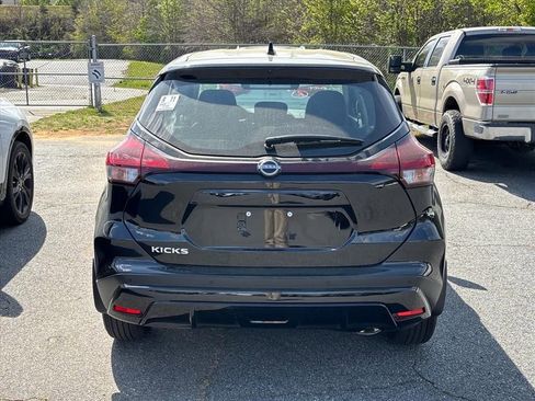 Used 2025 Nissan Kicks Play S image 11