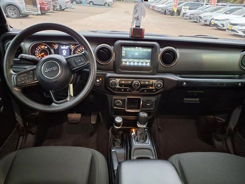 Used 2023 Jeep Wrangler Sport image 5