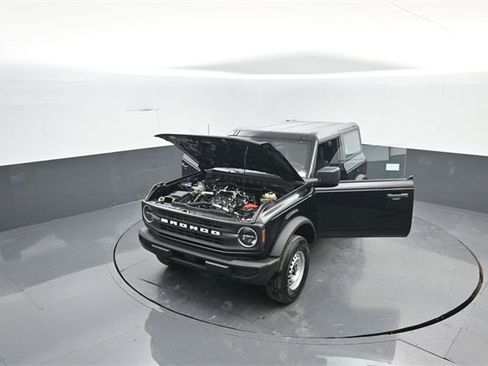 New 2026 Ford Bronco Base image 38
