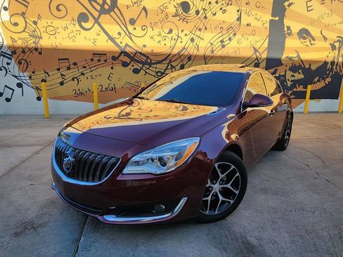 Used 2017 Buick Regal Sport Touring FWD image 1