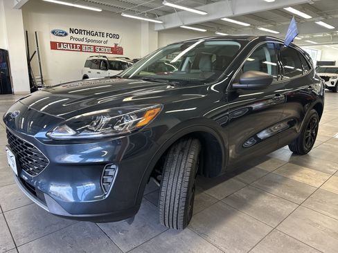 Certified 2022 Ford Escape SE w/ Cold Weather Package image 16