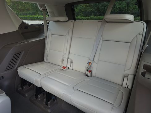 Used 2021 GMC Yukon Denali w/ Denali Premium Package RWD image 18