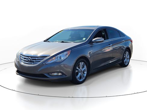 Used 2011 Hyundai Sonata Limited w/ Navigation Pkg 5 image 2