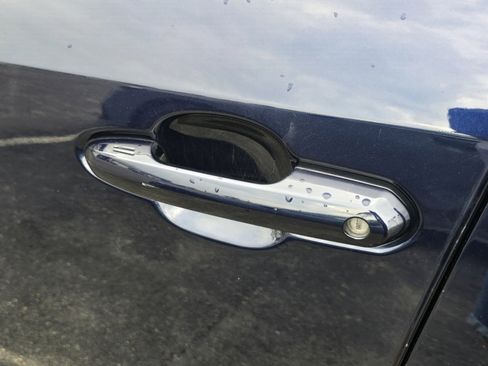 Used 2022 Toyota RAV4 XLE AWD/4WD image 24