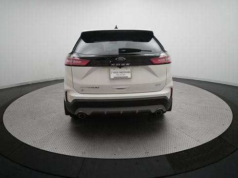 Used 2024 Ford Edge Titanium image 28