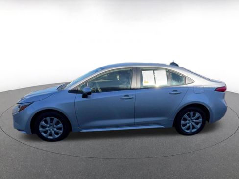 Used 2025 Toyota Corolla LE image 8