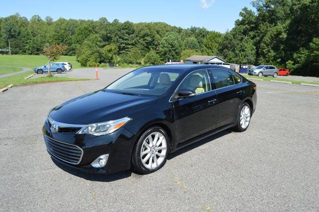 Used 2013 Toyota Avalon Limited FWD image 56
