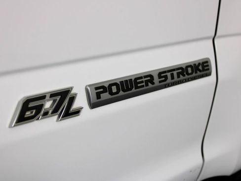 Used 2022 Ford F350 XL w/ Power Equipment Group image 11