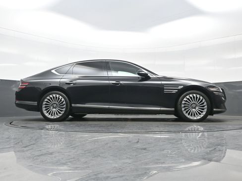 Certified 2023 Genesis G80 image 30