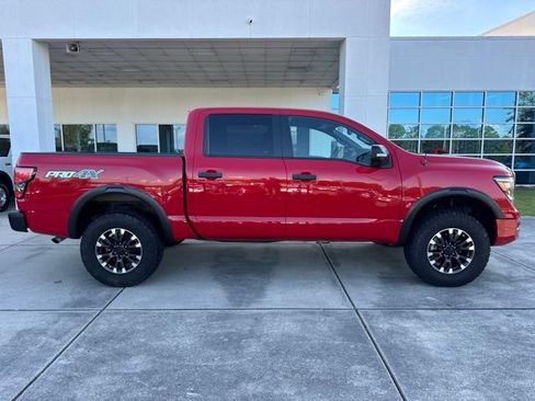 Used 2021 Nissan Titan PRO-4X w/ Pro-4x Convenience Package AWD/4WD image 8