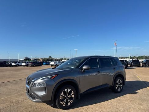 Certified 2023 Nissan Rogue SV FWD image 11