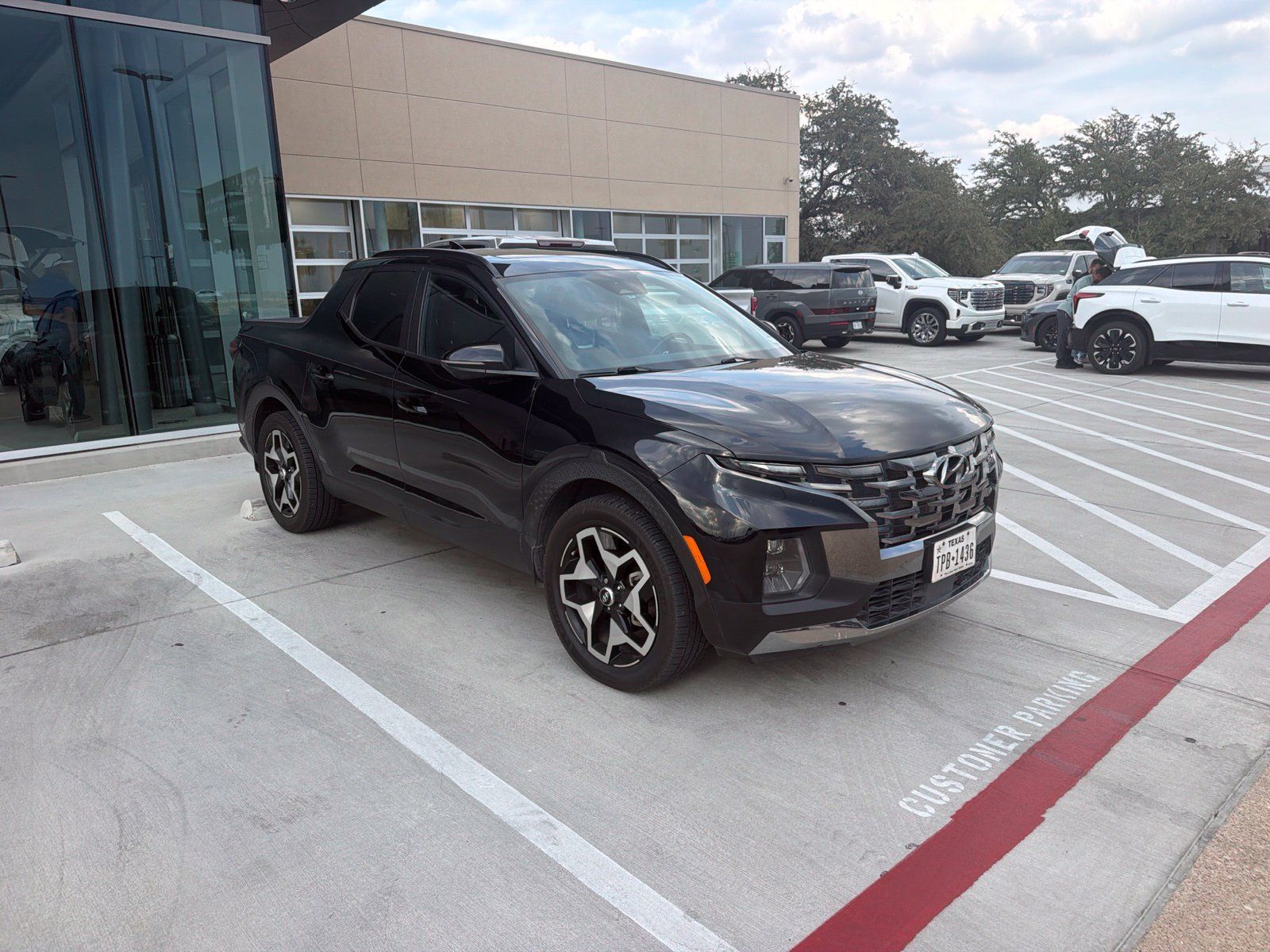 Used 2023 Hyundai Santa Cruz Limited w/ Cargo Package AWD/4WD image 4