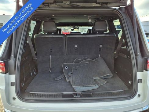 Used 2024 Jeep Wagoneer Series II w/ Flexible Seating Group image 11