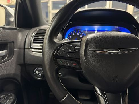 Used 2017 Chrysler 300 S image 40
