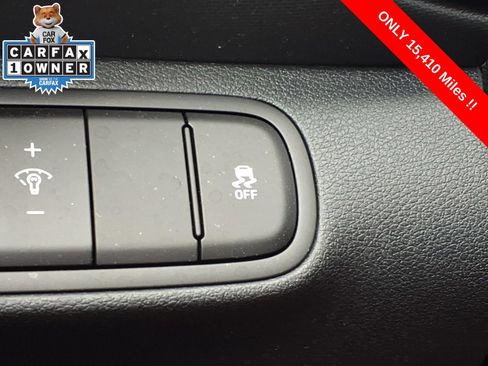 Used 2026 Hyundai Venue SEL FWD image 22