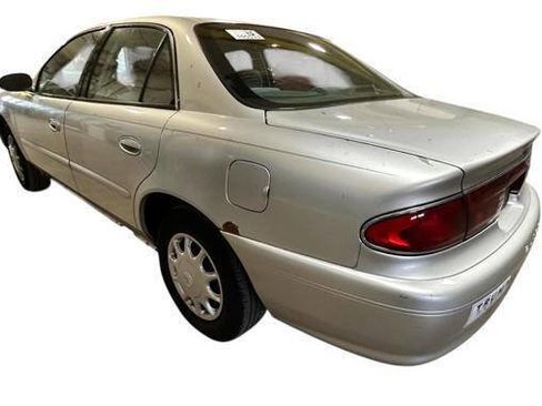 Used 2005 Buick Century Custom FWD image 3