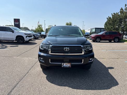 Used 2019 Toyota Sequoia Limited w/ Safety & Convenience Package AWD/4WD image 2