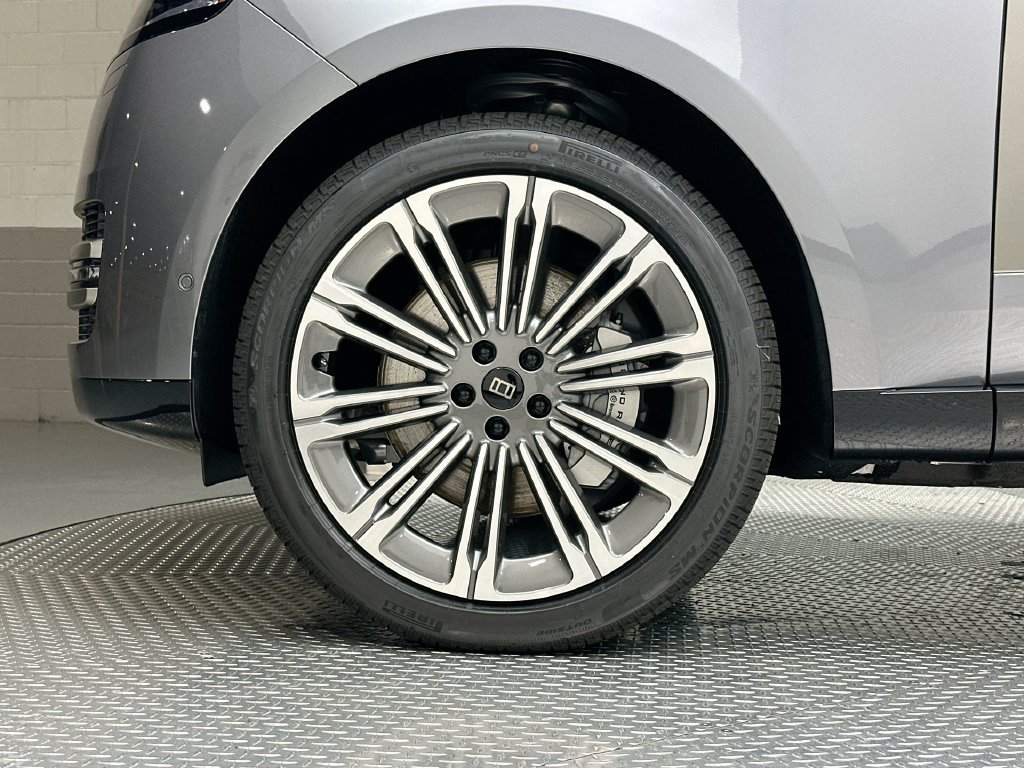 New 2027 Land Rover Range Rover SE AWD/4WD image 5