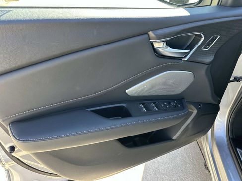 Certified 2025 Acura RDX SH-AWD w/ Advance Package image 9