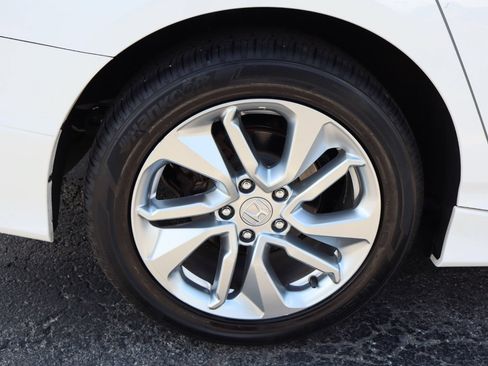 Used 2018 Honda Accord LX image 38