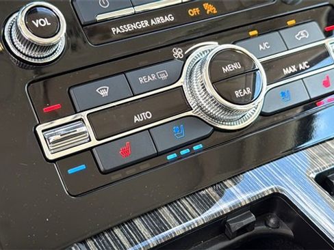 Used 2023 Lincoln Navigator Black Label image 40