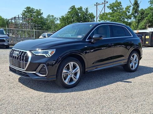 Used 2020 Audi Q3 2.0T Premium Plus w/ Premium Plus Package AWD/4WD image 6